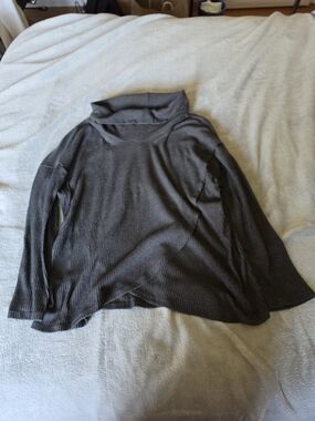Chelsea & Theodore Ribbed Cowl Neck Sweater - Charcoal Gray